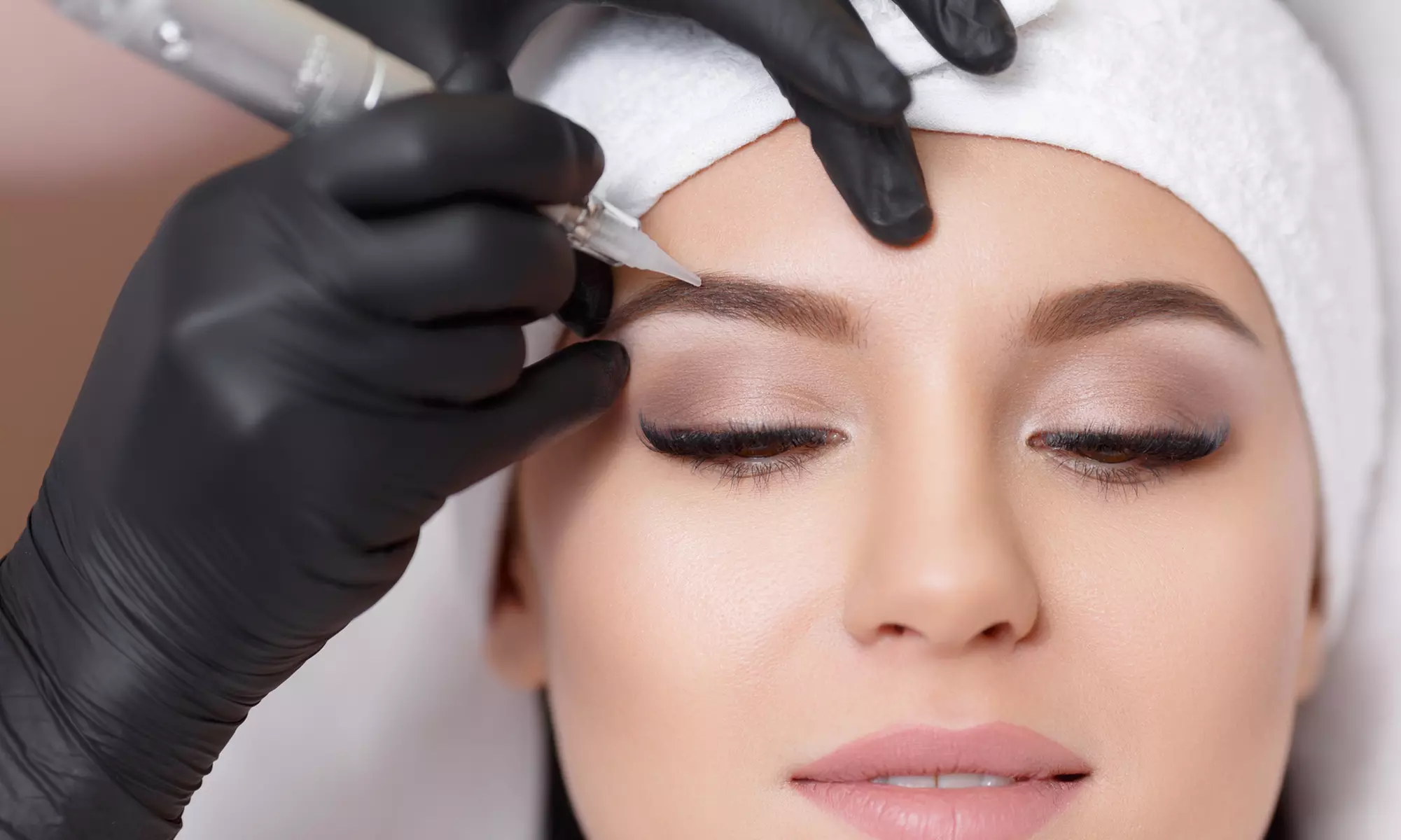 Do 30% zniżki na Makijaż - Permanentny w DC Beauty Studio - Primary Image