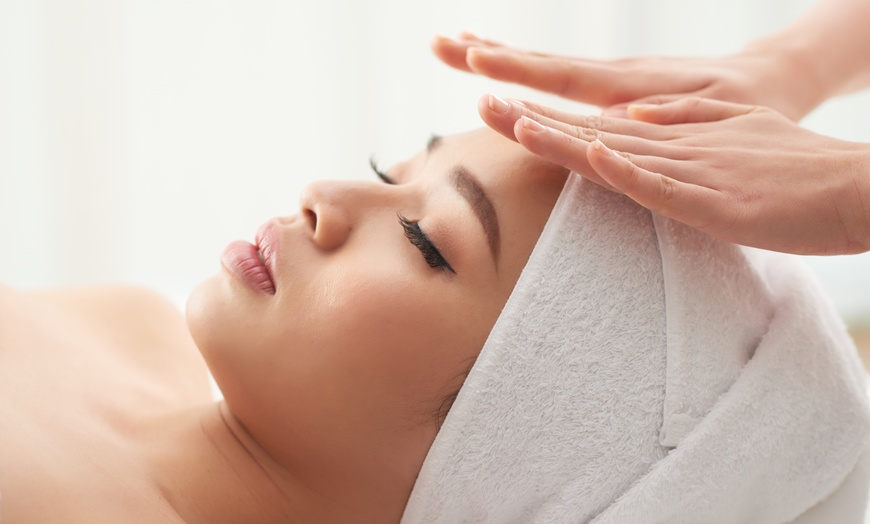 Image 1: Up to 59% Off on Pampering Package at Age Reversal Clinic