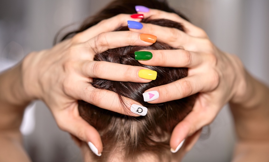 Image 1: Manicura y pedicura en Peluquería y Estética Patricia Fernández Pérez