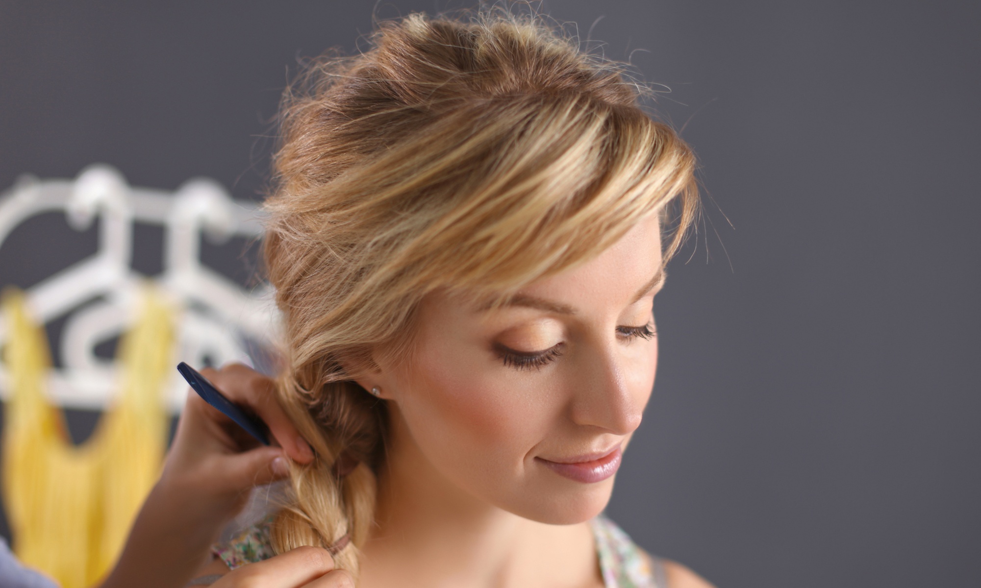 Chic Haircut, Full Color & Style Options for a Fresh Look