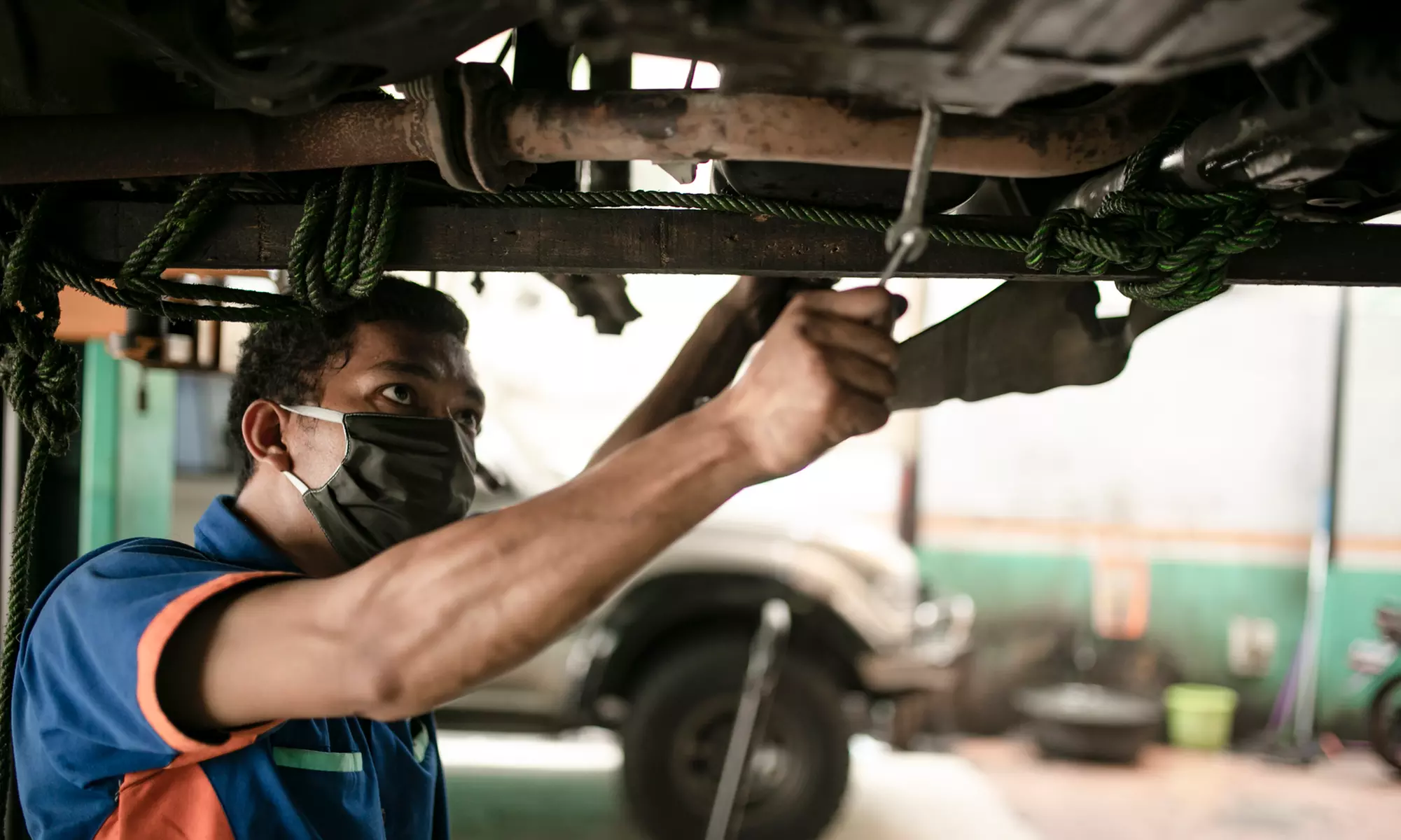 Up to 34% Off on Oil Change at Honest Auto Lube & Repair on Legacy - Primary Image