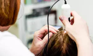 Piękne włosy i zdrowa skóra głowy: badanie trychologiczne z opcją zabiegów w gabinecie BarbaraBeauty (do -59%)