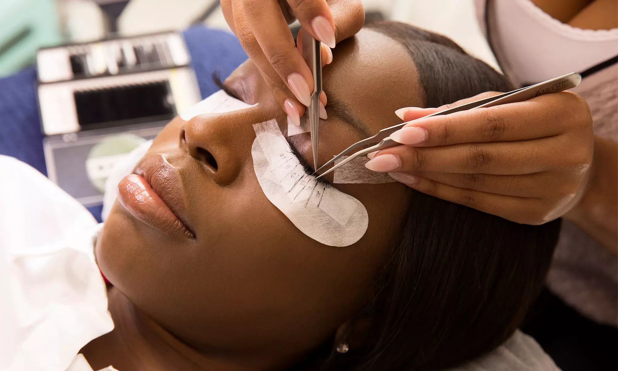 Full Set of Classic or Mega Volume Eyelash Extensions at Vinci Nails Spa (Up to 43% Off) - Primary Image