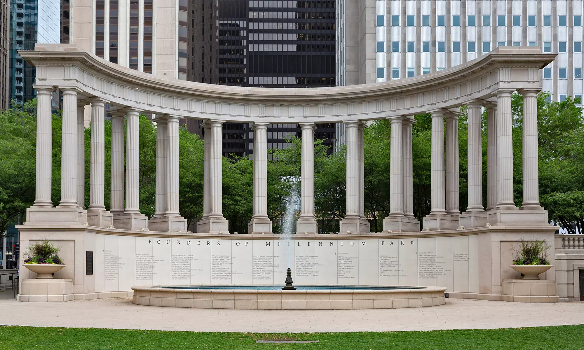 Explore Classic Chicago Highlights for 2, 4, or 8 Persons