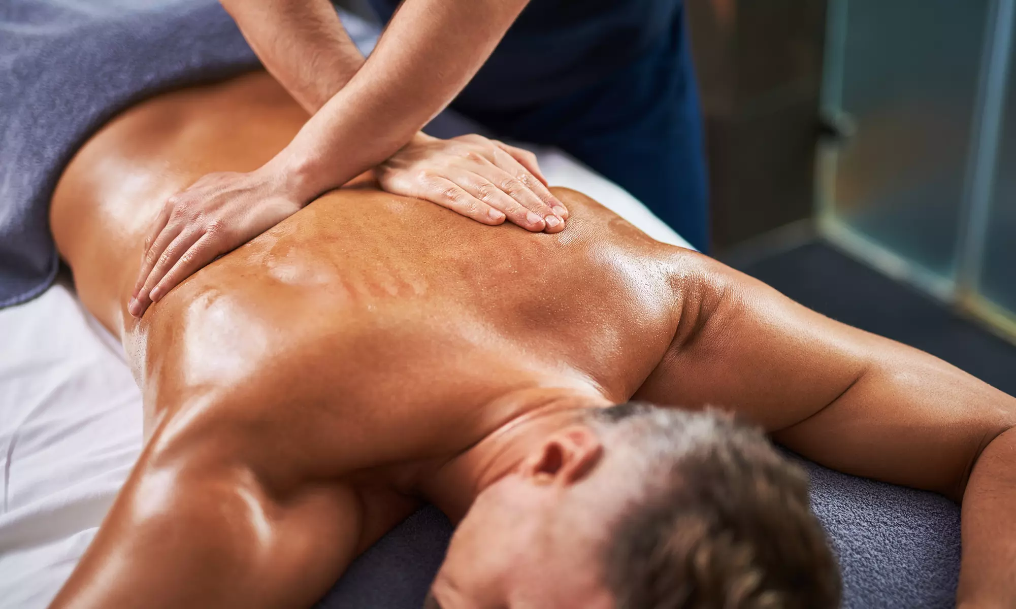 Modelage sur mesure aux huiles chaudes pour 1 ou 2 personnes