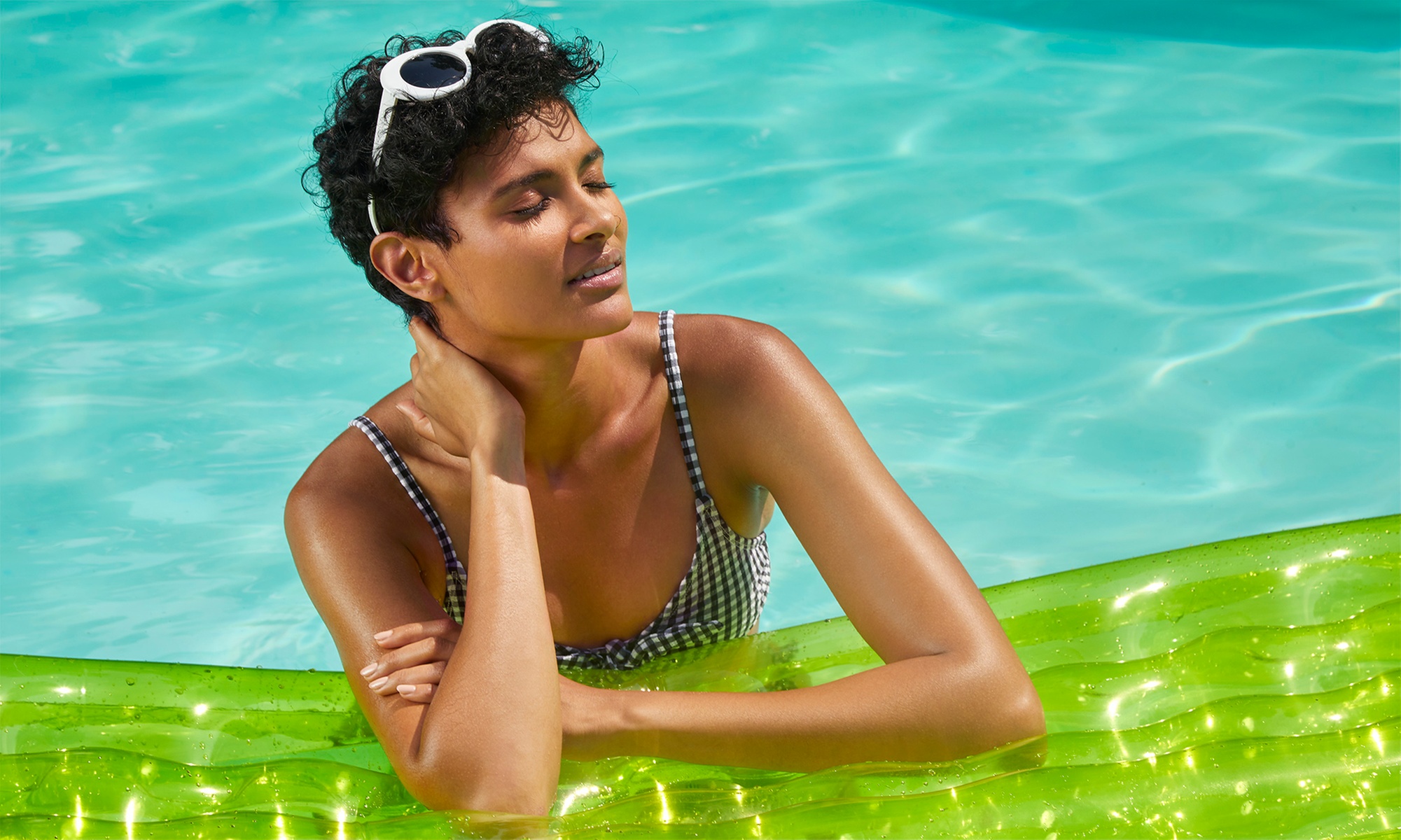 Get a Radiant Look with Airbrush Spray-Tan Session