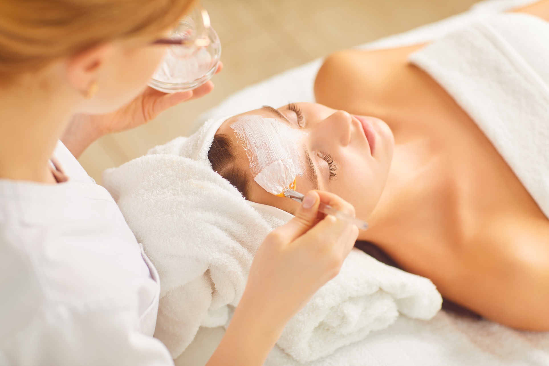 Complete Facial Experience with Extra Massage
