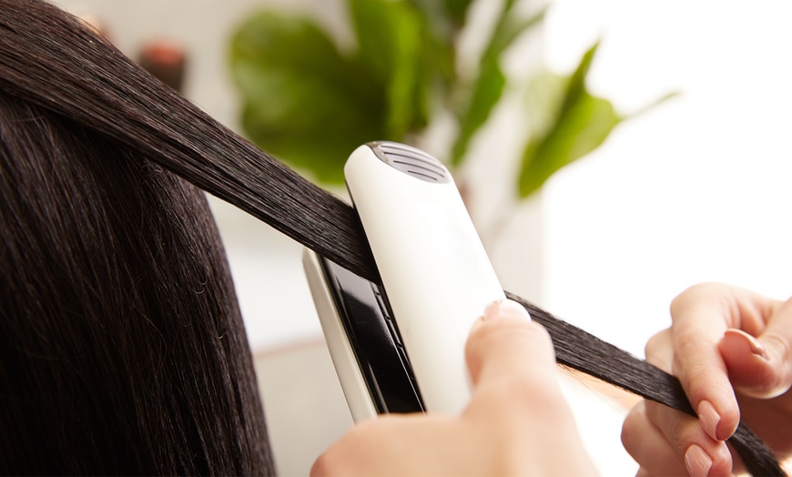 Image 1: Brazilian Blow-Dry