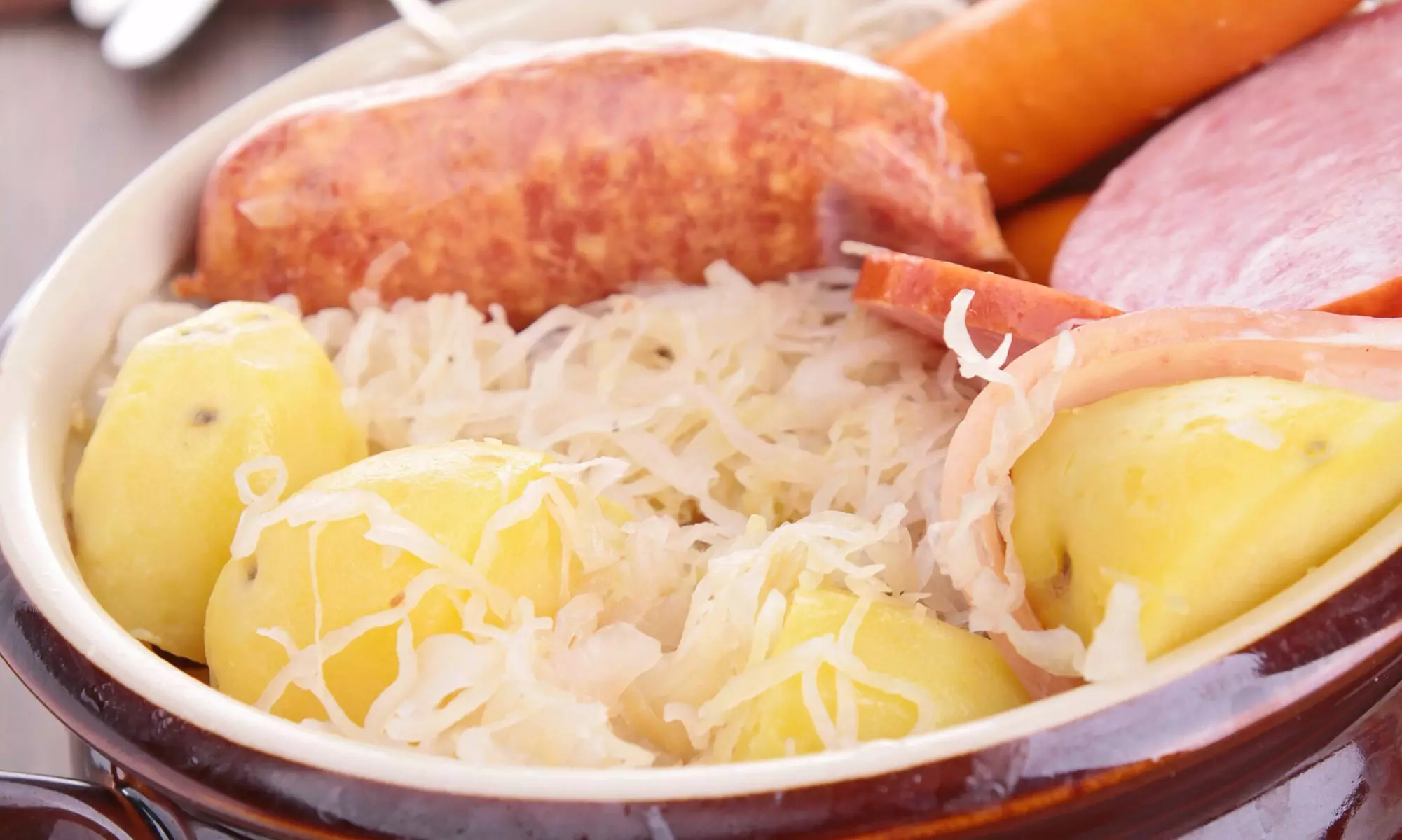 Experience Polish and American Cuisine in a Cozy Atmosphere