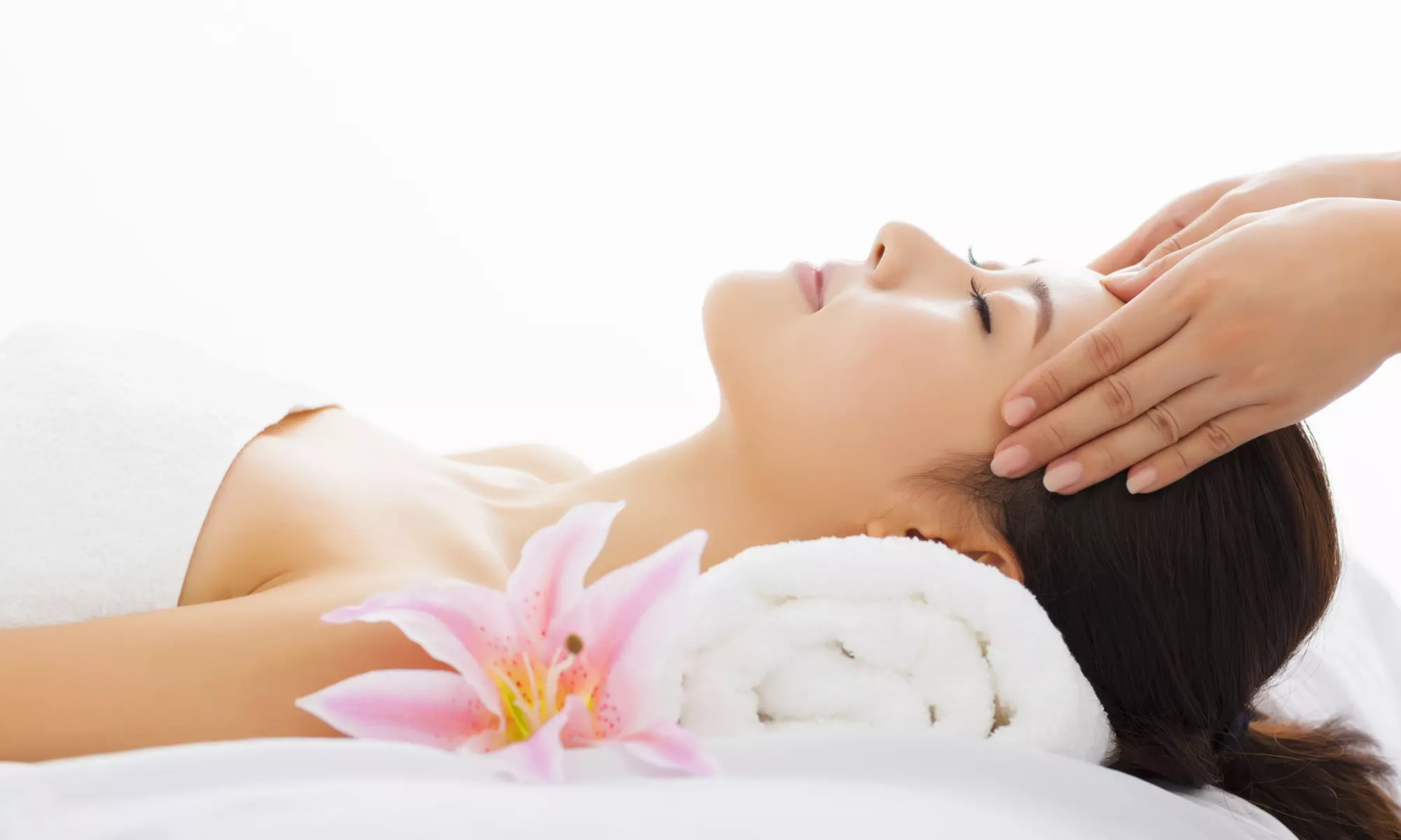 Soin du visage personnalisé d'1h et / ou 35 min de madérothérapie (jusqu'à 51% de remise) - Primary Image