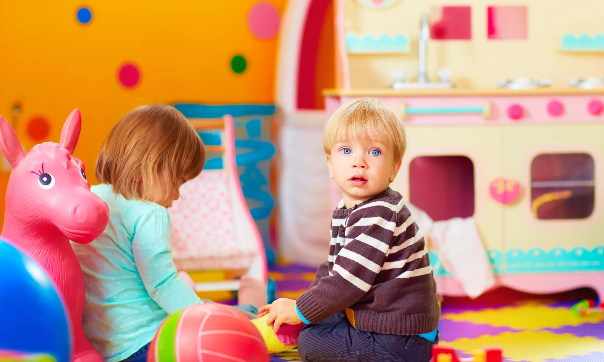 Enjoy 90-Min Playtime for 2 or 4 kids / Fun Party Package for upto 12 Guests (Up to 50% Off) - Primary Image