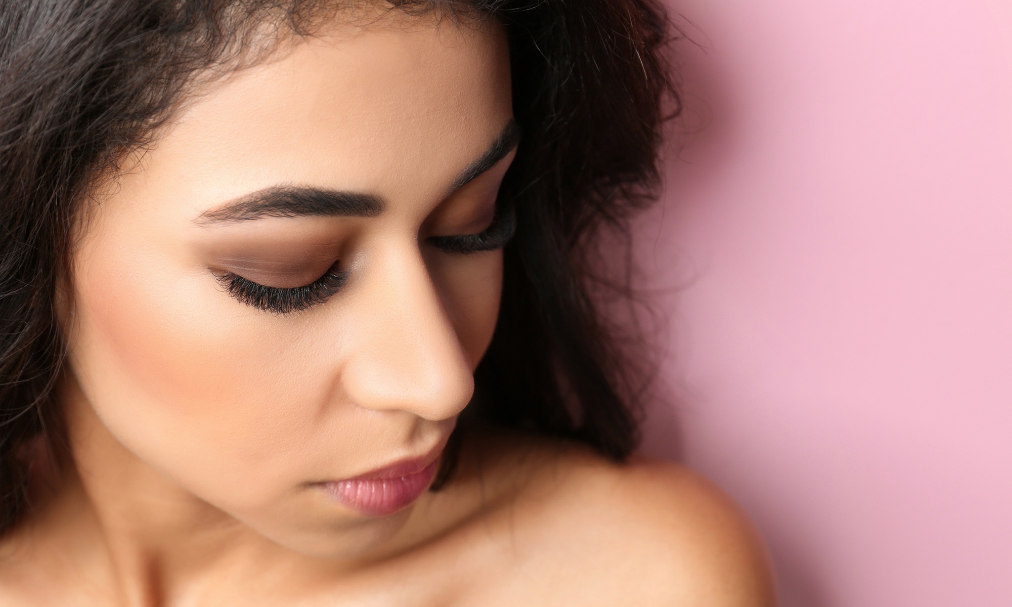 Full Set of Classic, Volume, Hybrid or Light Volume Lash Extensions