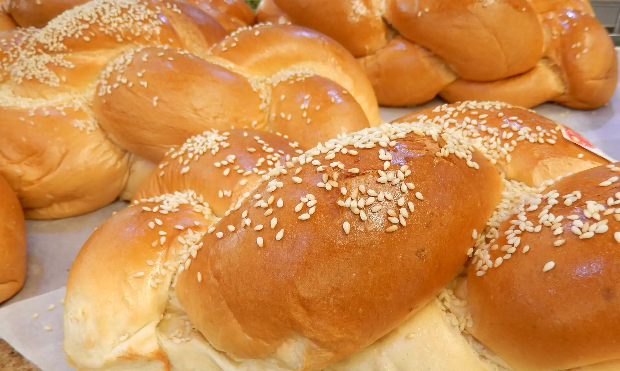 Master Baking with Comprehensive Bread Making, Cake Design, & Cake Pop Decorating Courses at International Open Academy - Primary Image