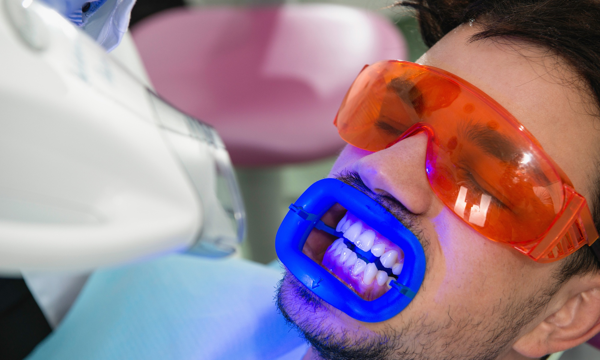 Blanqueamiento LED y limpieza bucal con ultrasonidos