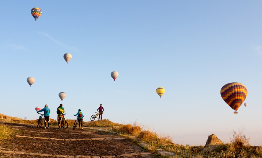 Image 4: Place enfant ou adulte à bord du Ballon PanoraMagique