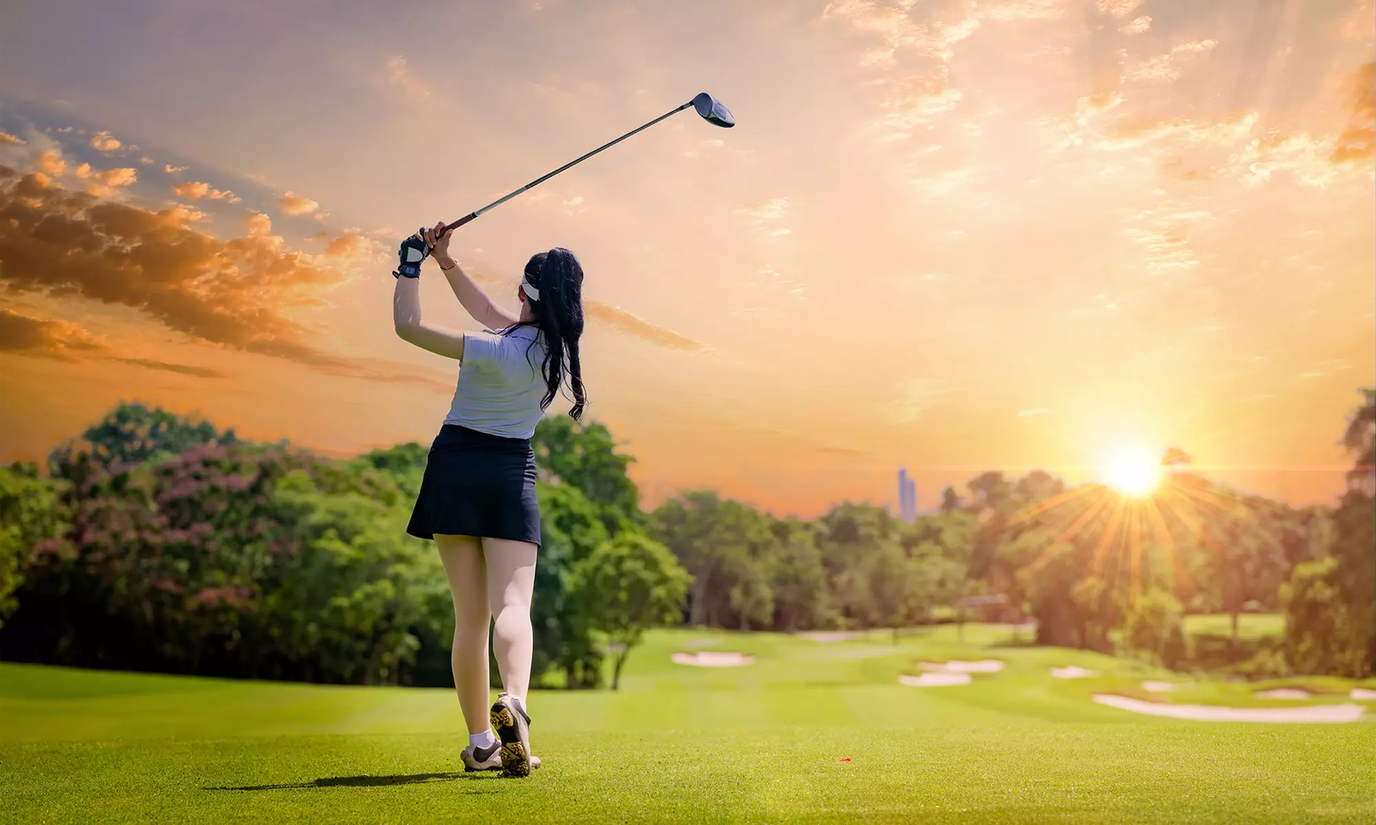 2 Std. Golf-Schnupperkurs für 1-4 Personen inkl. Ausrüstung und Trainer bei Pulheim GolfCity (bis zu 70% sparen) - Primary Image