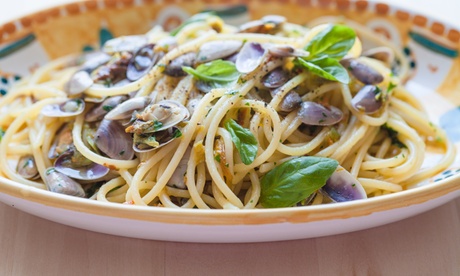 ⏰ Menu partenopeo di pesce con vino per 2 o 4 persone al ristorante O'Pacchero (sconto fino a 52%). Prenota&Vai!