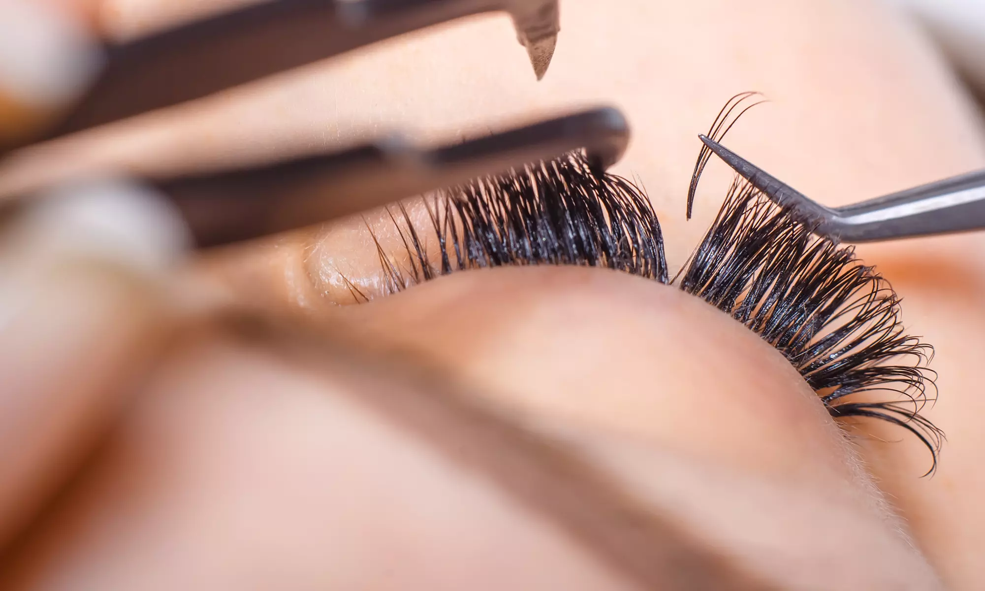Achieve Natural-Looking Full Lash Extensions for Enhanced Beauty