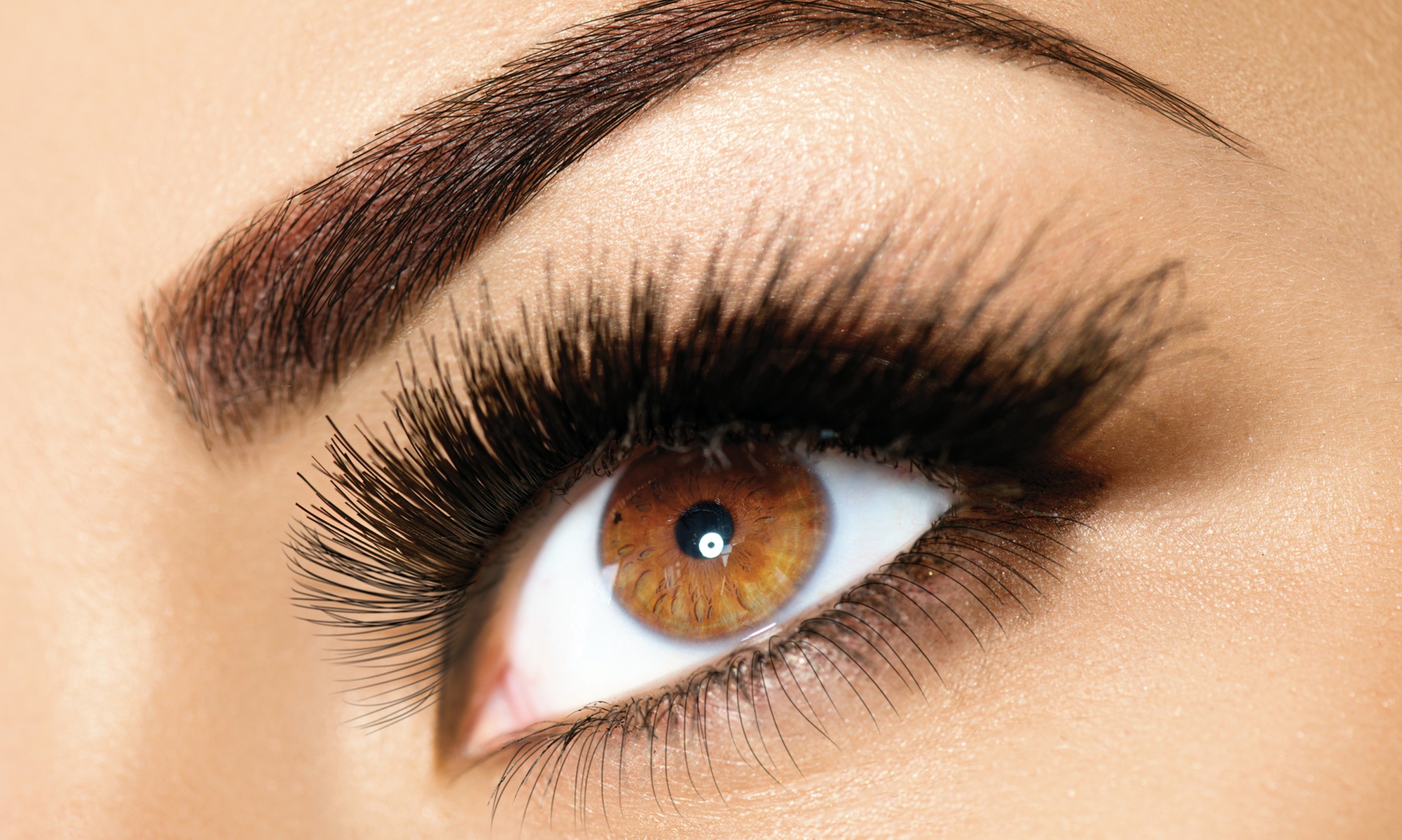 Perfect Your Look with One Eyebrow Microblading Session