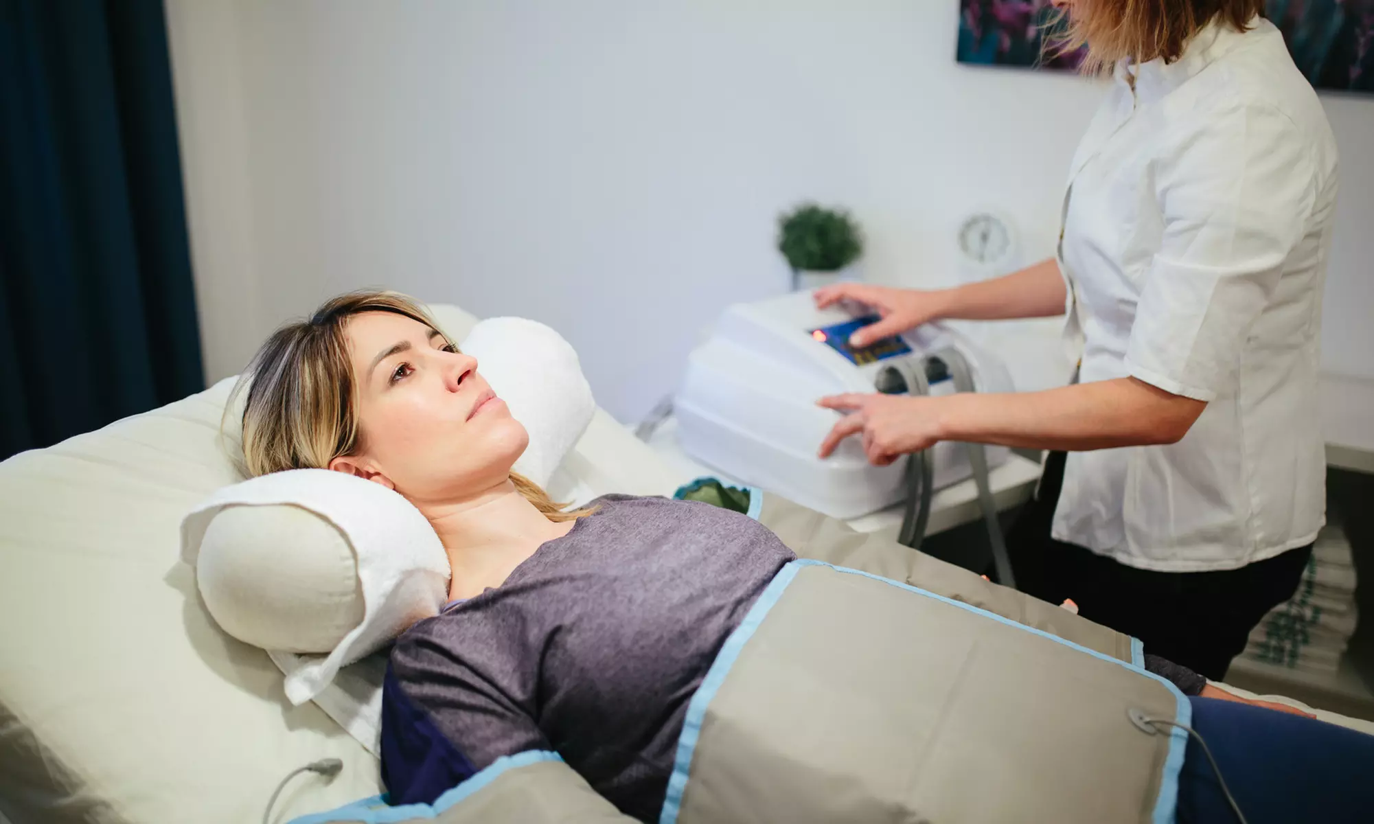 1, 3, 6 of 9 pressotherapie-behandelingen bij OMG Spa & Beauty in Rhoon - Primary Image