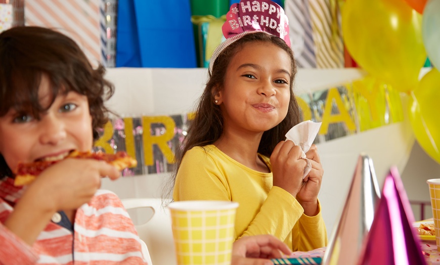 Image 5: Cumpleaños infantil de 2,5 horas de duración para 10, 15 o 20 niños