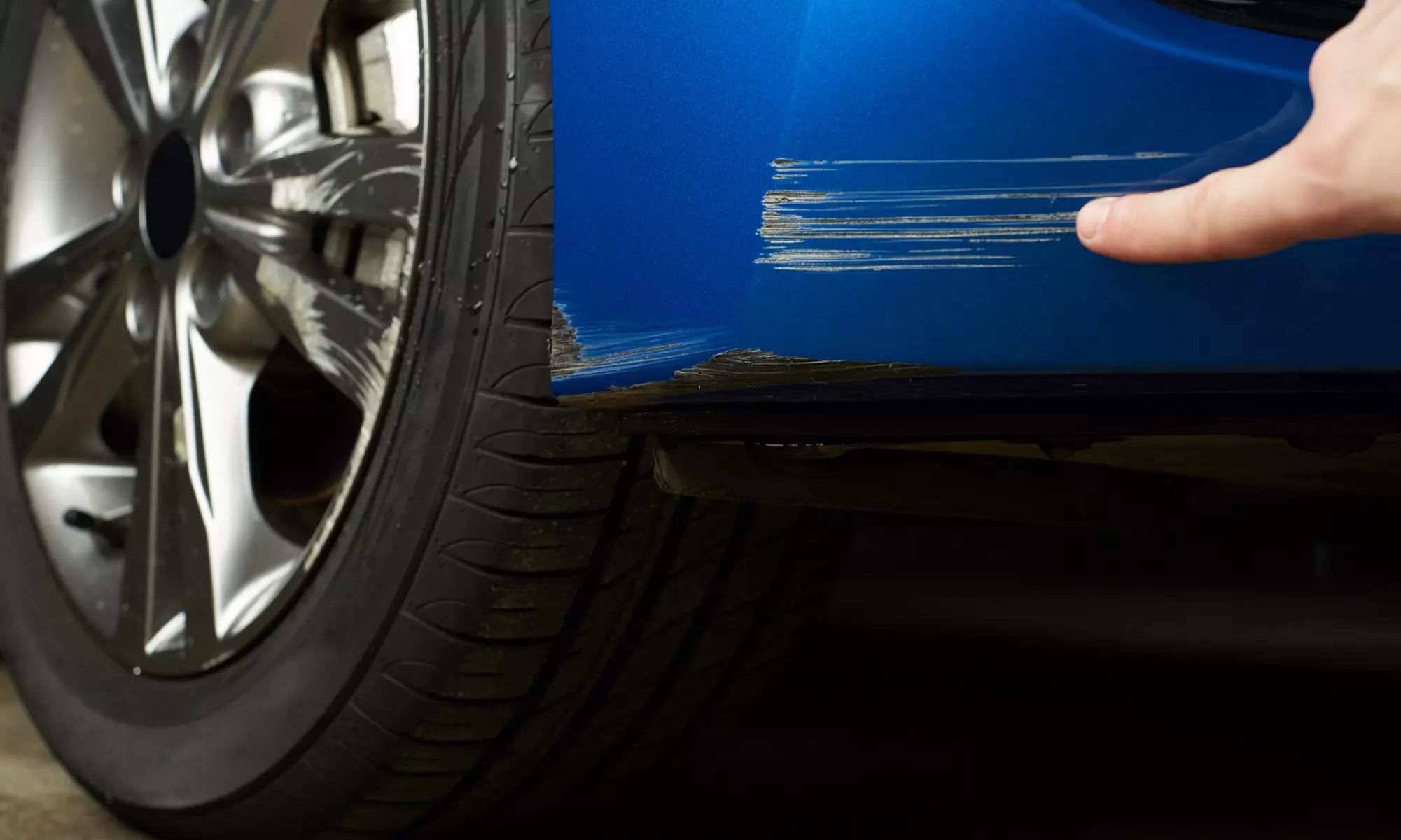 Politur mit Smart Repair für 1-3 Kratzer bis 20 cm an einem Fahrzeug bei Rinaldi KFZ Service (bis zu 56% sparen) - Primary Image