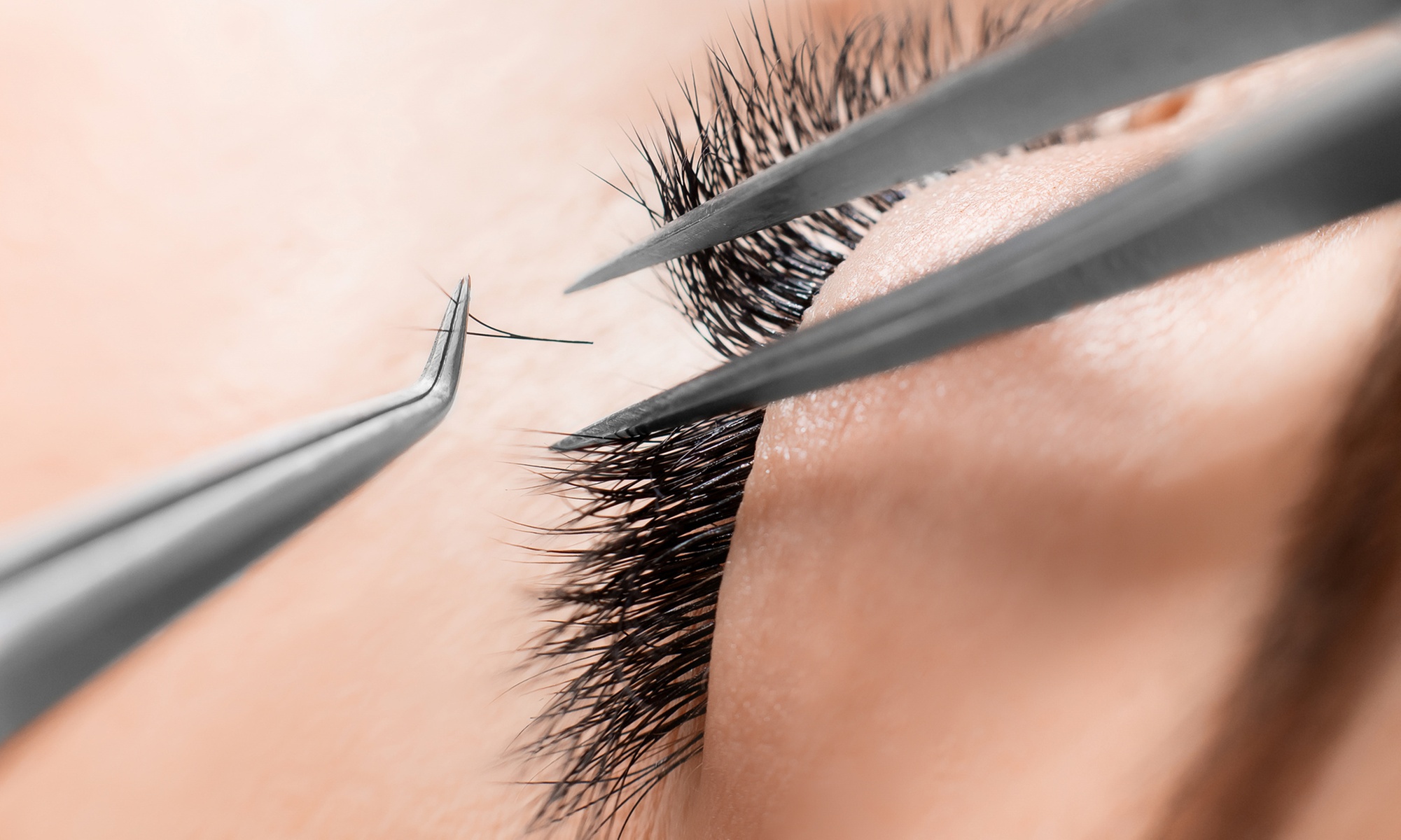 Classic, Hybrid, or Volume Eyelash Sets for All Styles