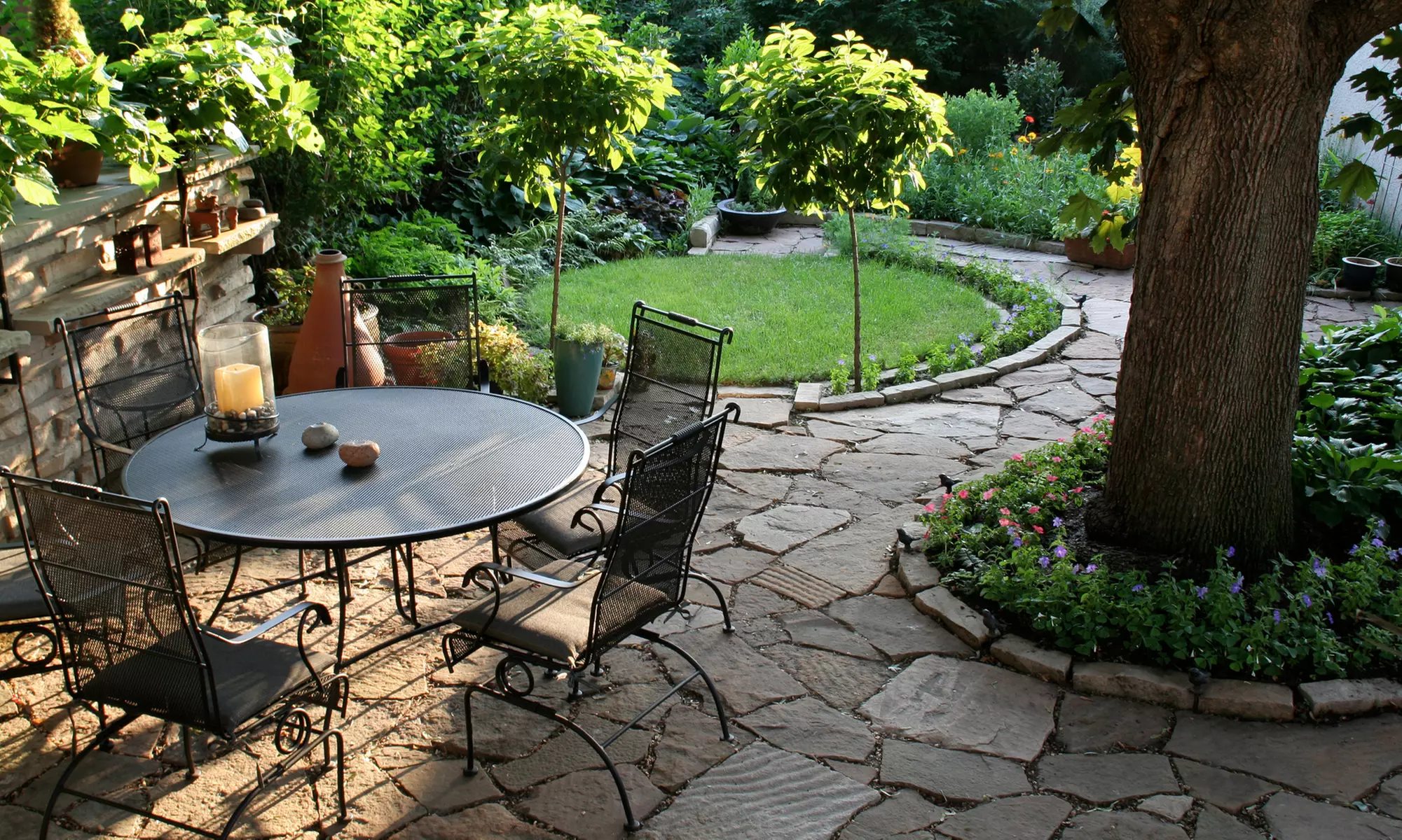 Advanced Bed Bug and Pest Services offers mosquito treatment for yards up to 3000sqft with up to 37% off - Primary Image