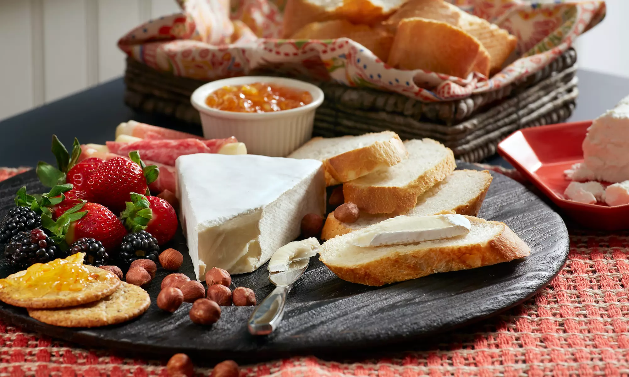Perfect Gift: Indulge in a Luxurious Cheese & Charcuterie Experience