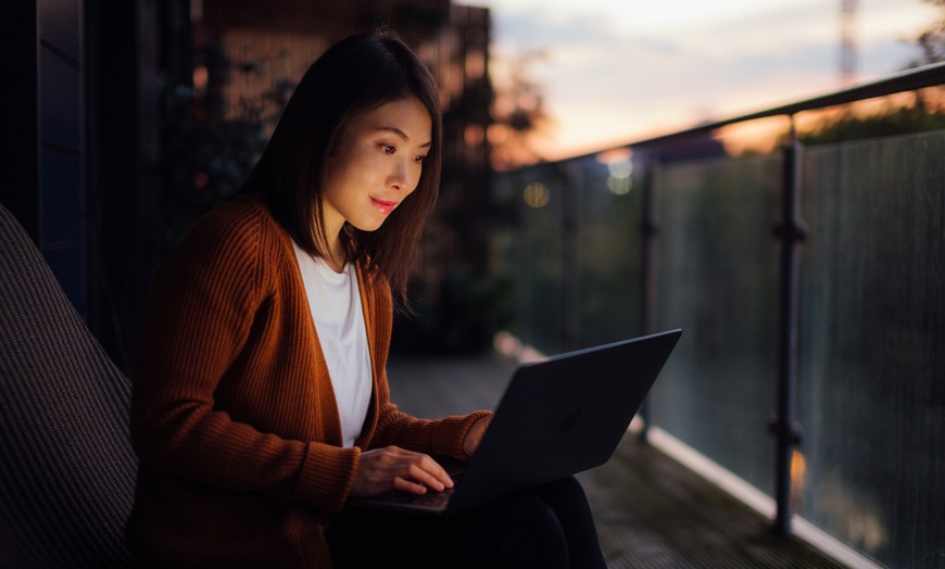 Image 1: Curso online de técnico en Marketing y Publicidad con Educacursos