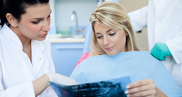 Fundament zdrowego uśmiechu: pantomograficzne zdjęcie zębów