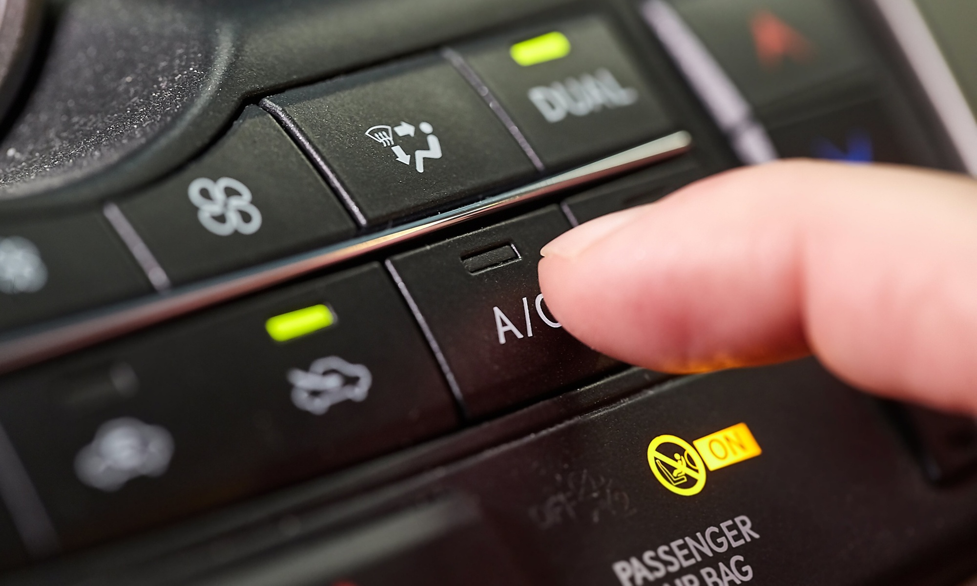 Ozonowanie klimatyzacji z napełnieniem czynnika