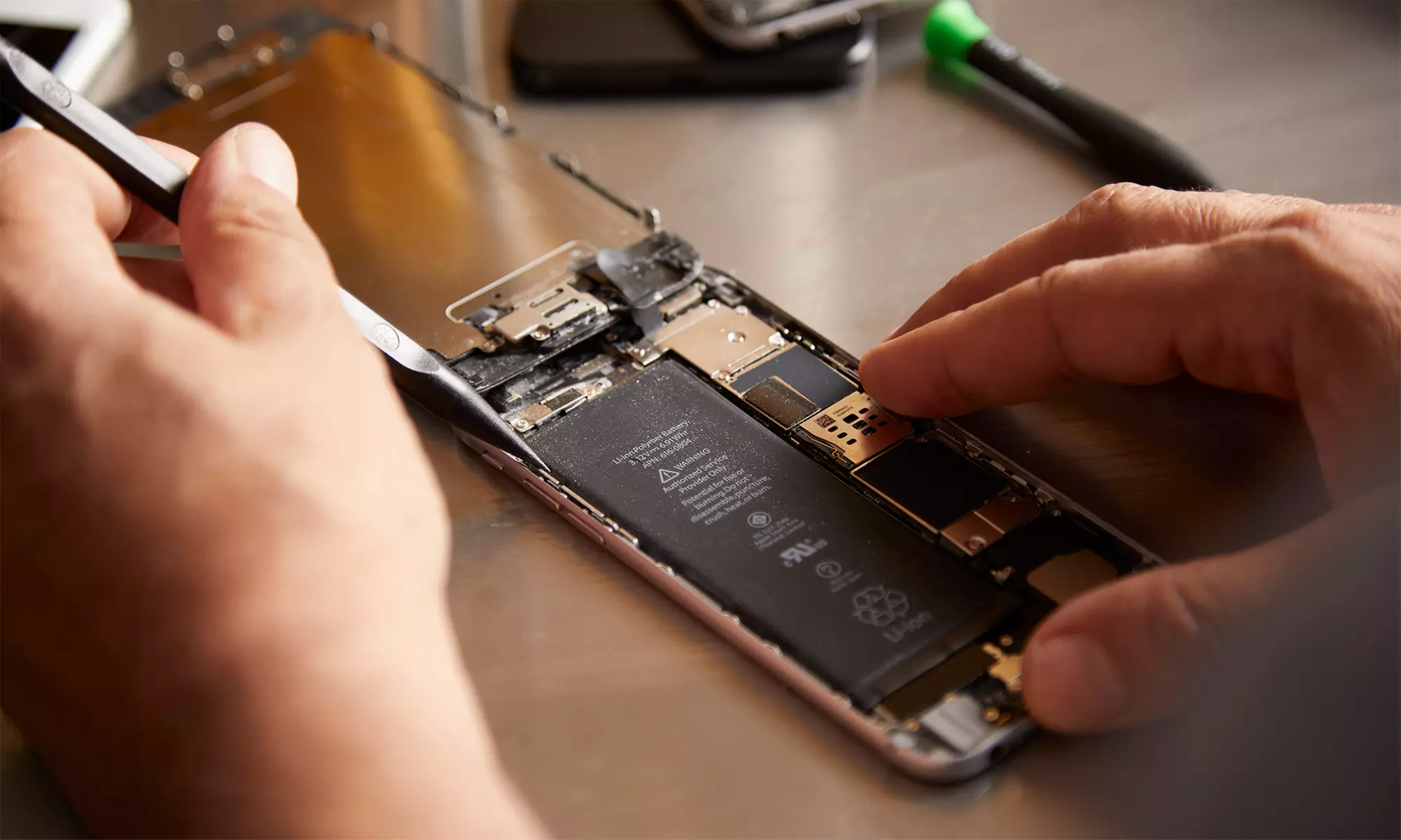 Up to 41% Off on Mobile Phone / Smartphone Repair at Fast Repair Unlock - Primary Image