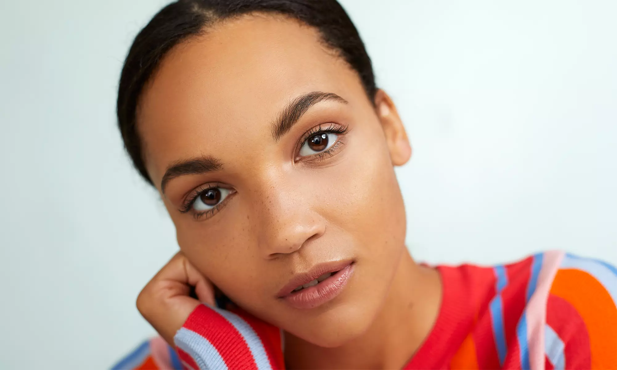 Get Perfect Eyebrows with Threading and Tinting Options