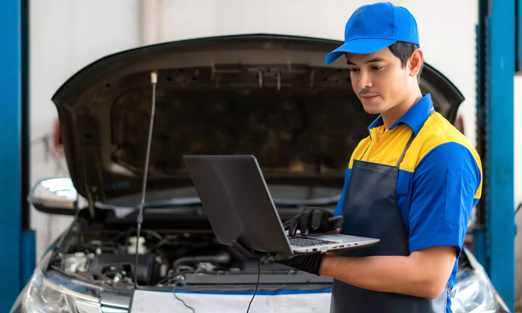 Wasserstoff Motorreinigung für 1 Pkw bei My Car Design (50% sparen) - Primary Image