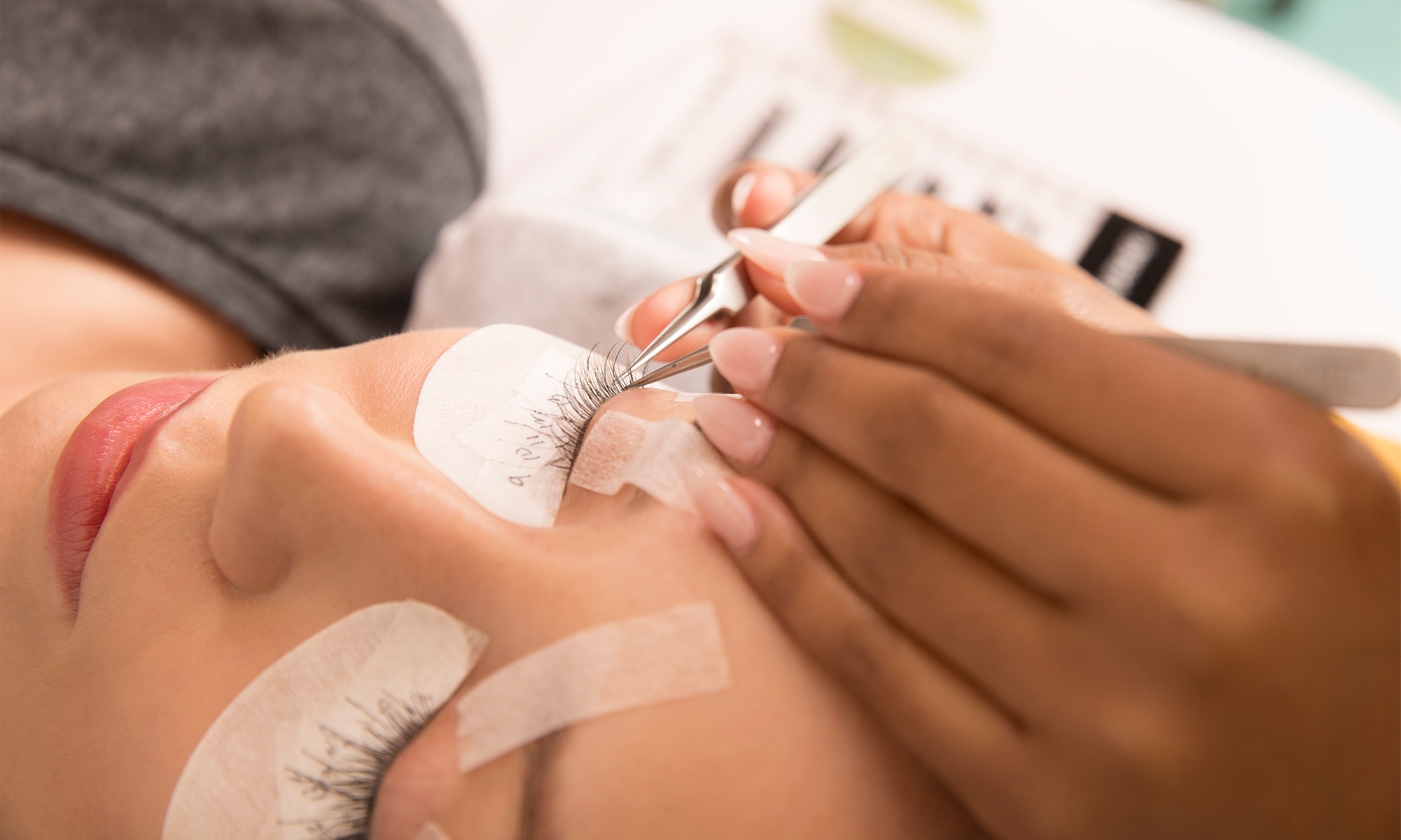 Get a Full Set of Classic or Volume Eyelash Extensions