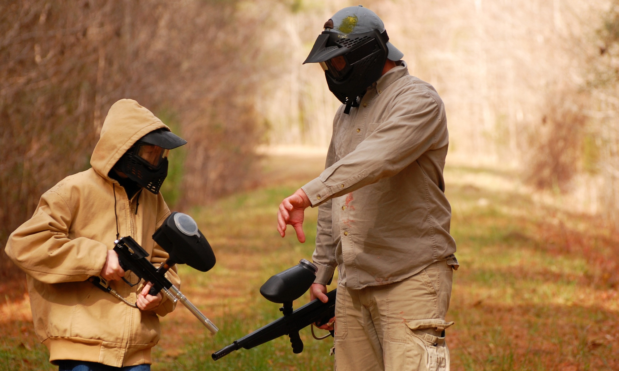 Adrenalin pur: 4 Std. Paintball-Komplettpaket für 6-12 Personen