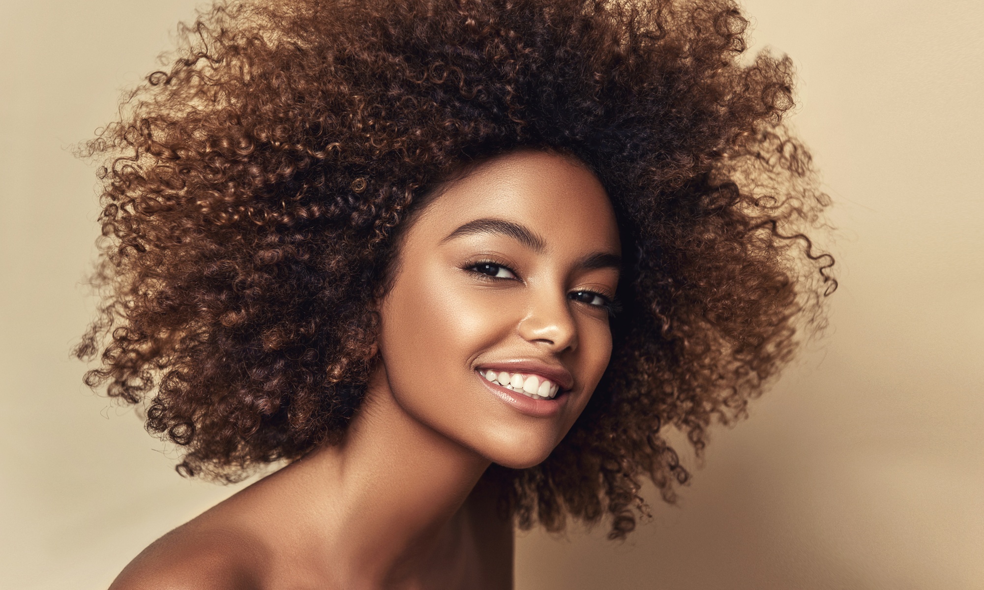 Enhance Your Look with Eyebrow Lamination and Tint Options