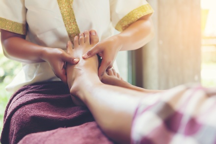 60-Minute Custom Foot Reflexology w/ Choice of Chinese Herbal or Sea Salt Soak - Relaxation Day Spa