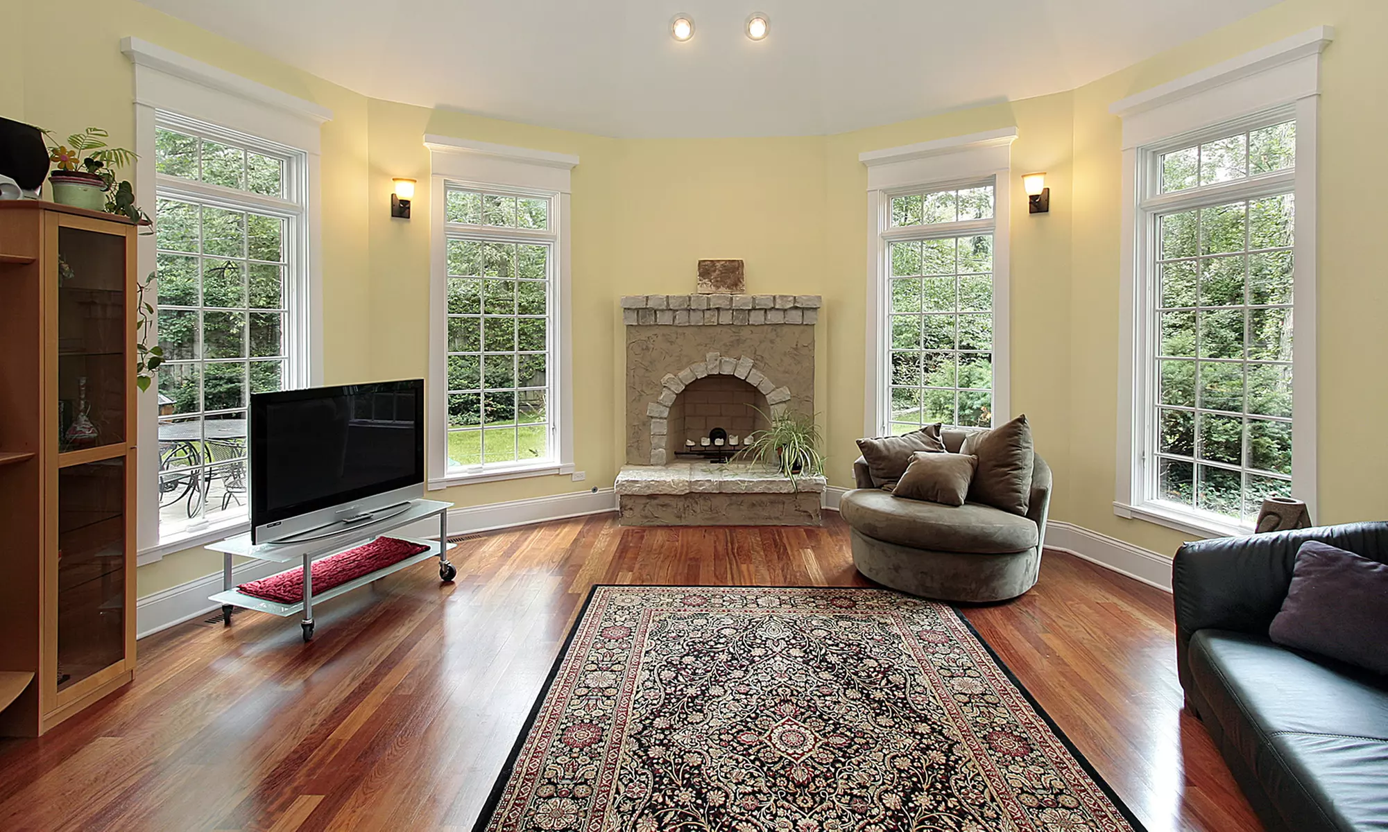 Enjoy Two-Hour of House Cleaning with One or Two Cleaners for a Spotless & Sparking Home (Up to 40%  Off)