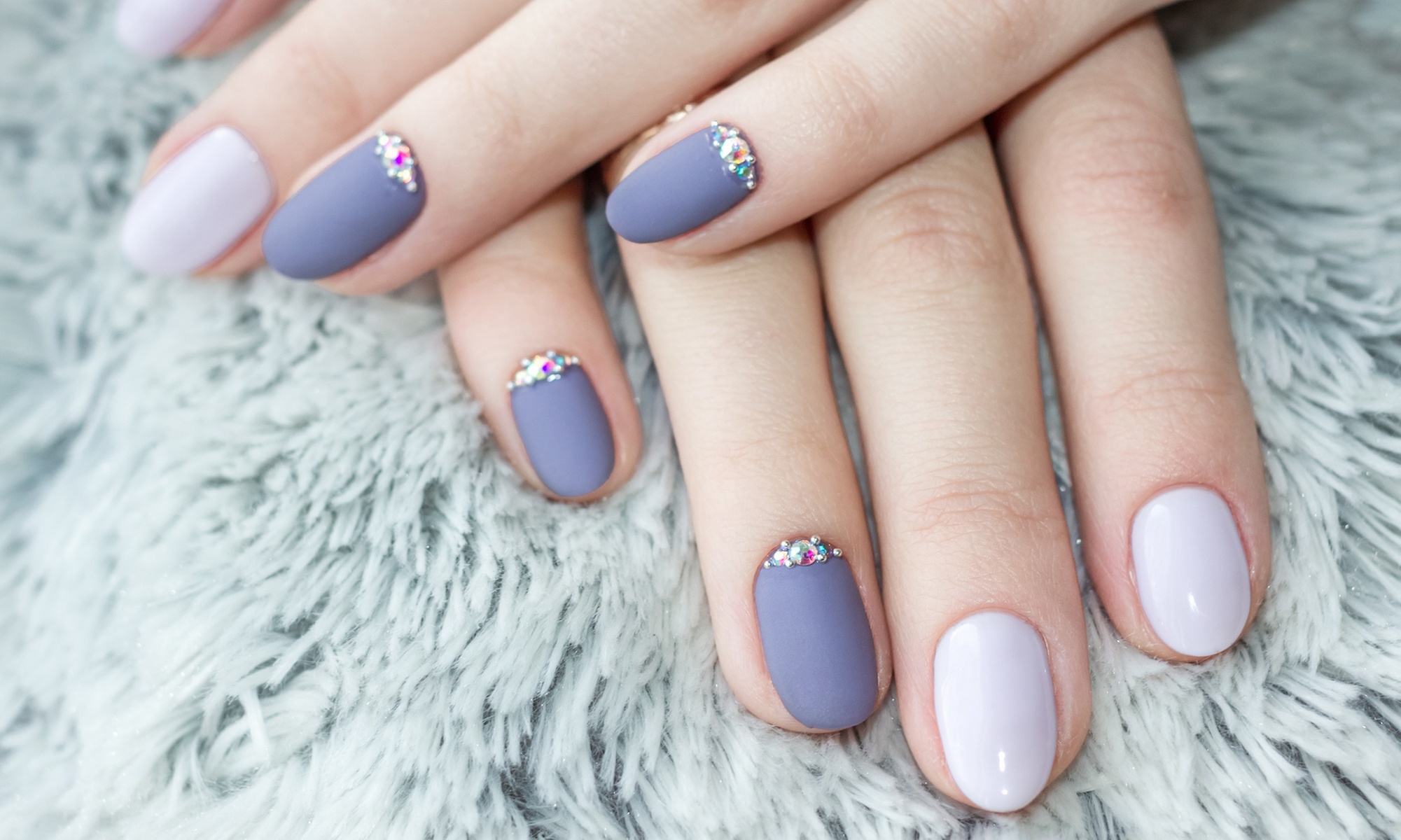 Nail Perfection Awaits with One Short Acrylic Set