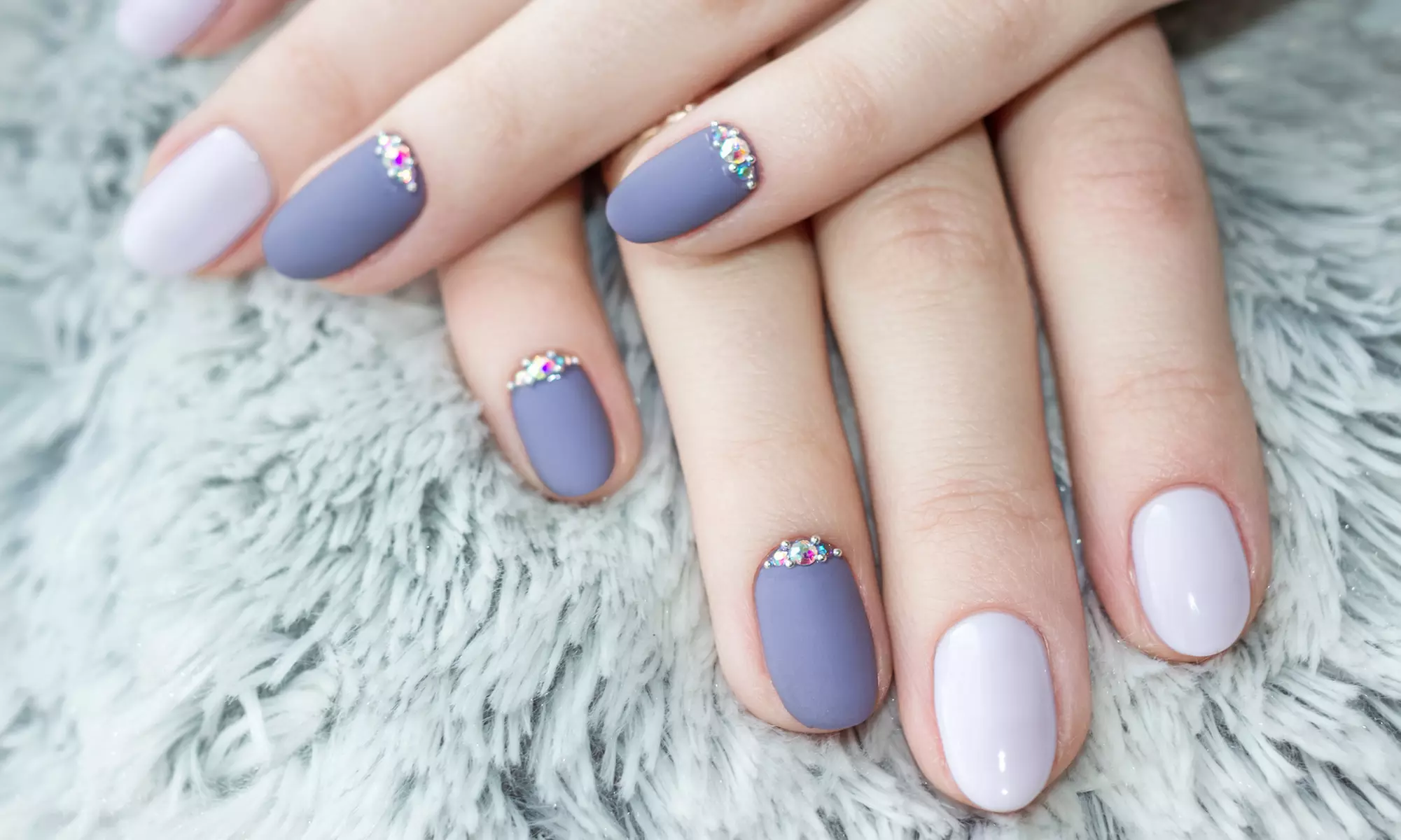 $10.50 for One Basic Manicure at Chloe's Nail Bar ($15 Value) - Primary Image
