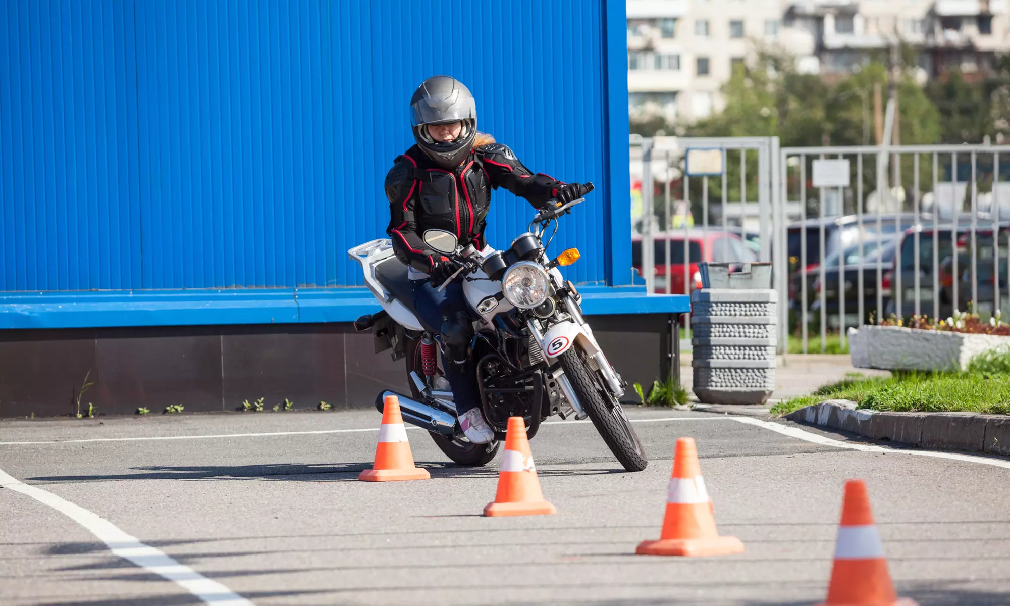 4,5 Std. Motorrad-Kurven-Training für 1 Person im ADAC Verkehrs-Sicherheits-Zentrum Olpe (28% sparen) - Primary Image