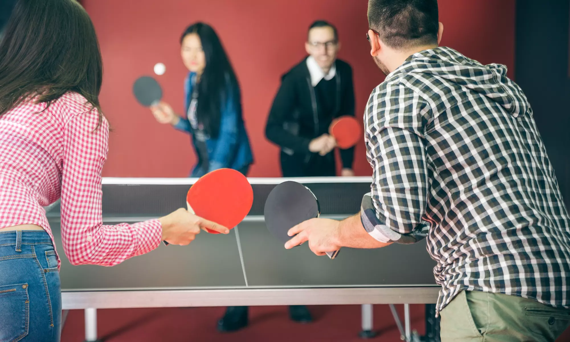 Zarezerwuj stół i graj: 60 minut ping-ponga dla grupy do 6 osób w klubie Siekiery Poznań - Primary Image