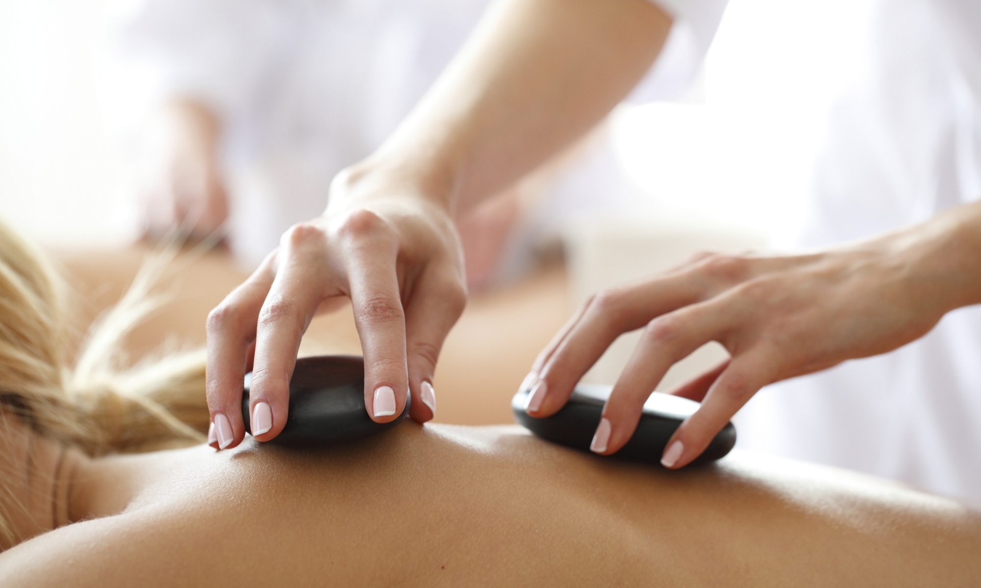 Couples 60 or 90-Min Deluxe Massage or Shoulder & Neck Massage For 1