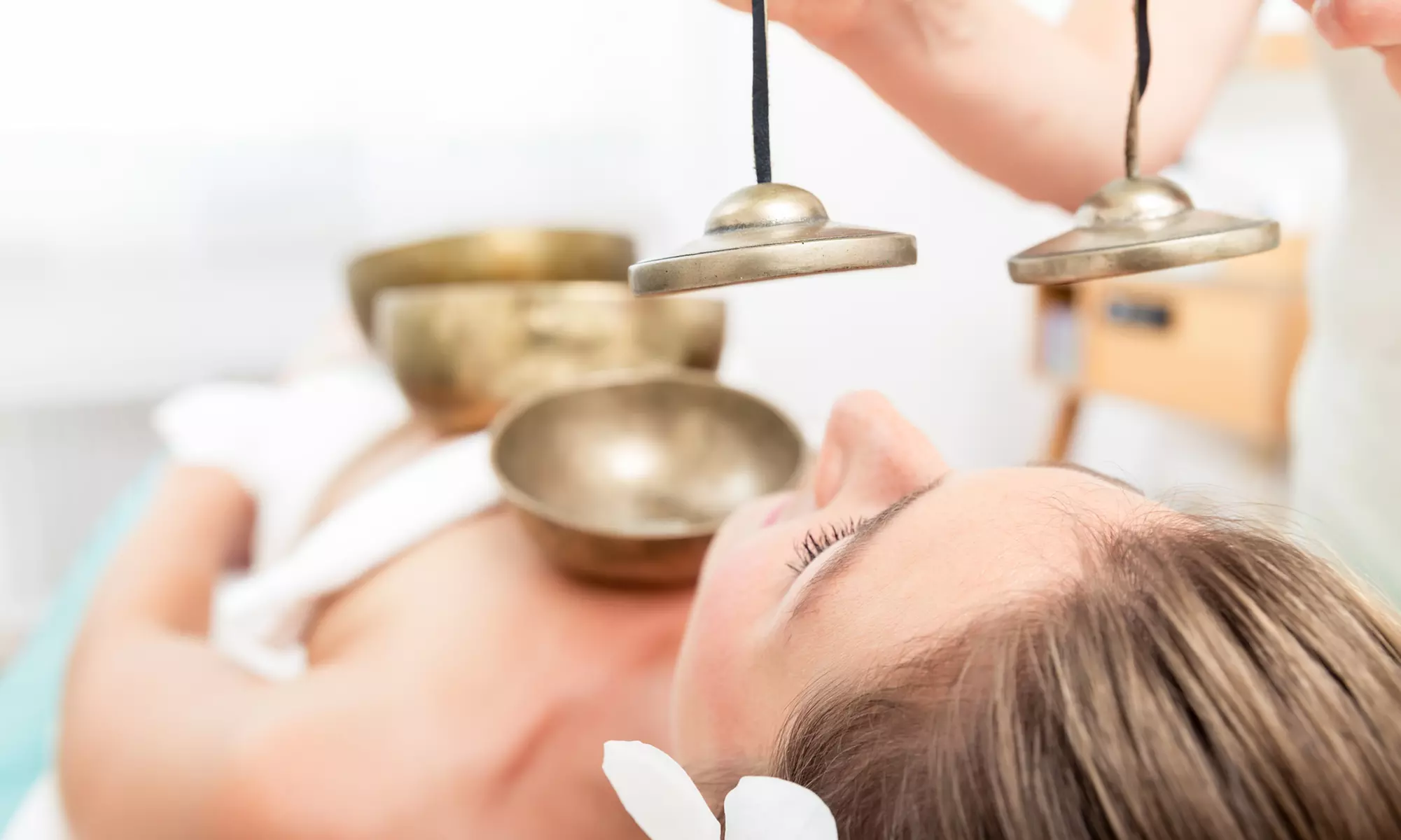 Bis zu 41% Rabatt auf den Massage – Klangmassage bei Zentrum für Lebensenergie Inh. Yasemin Yigit-Akyol - Primary Image