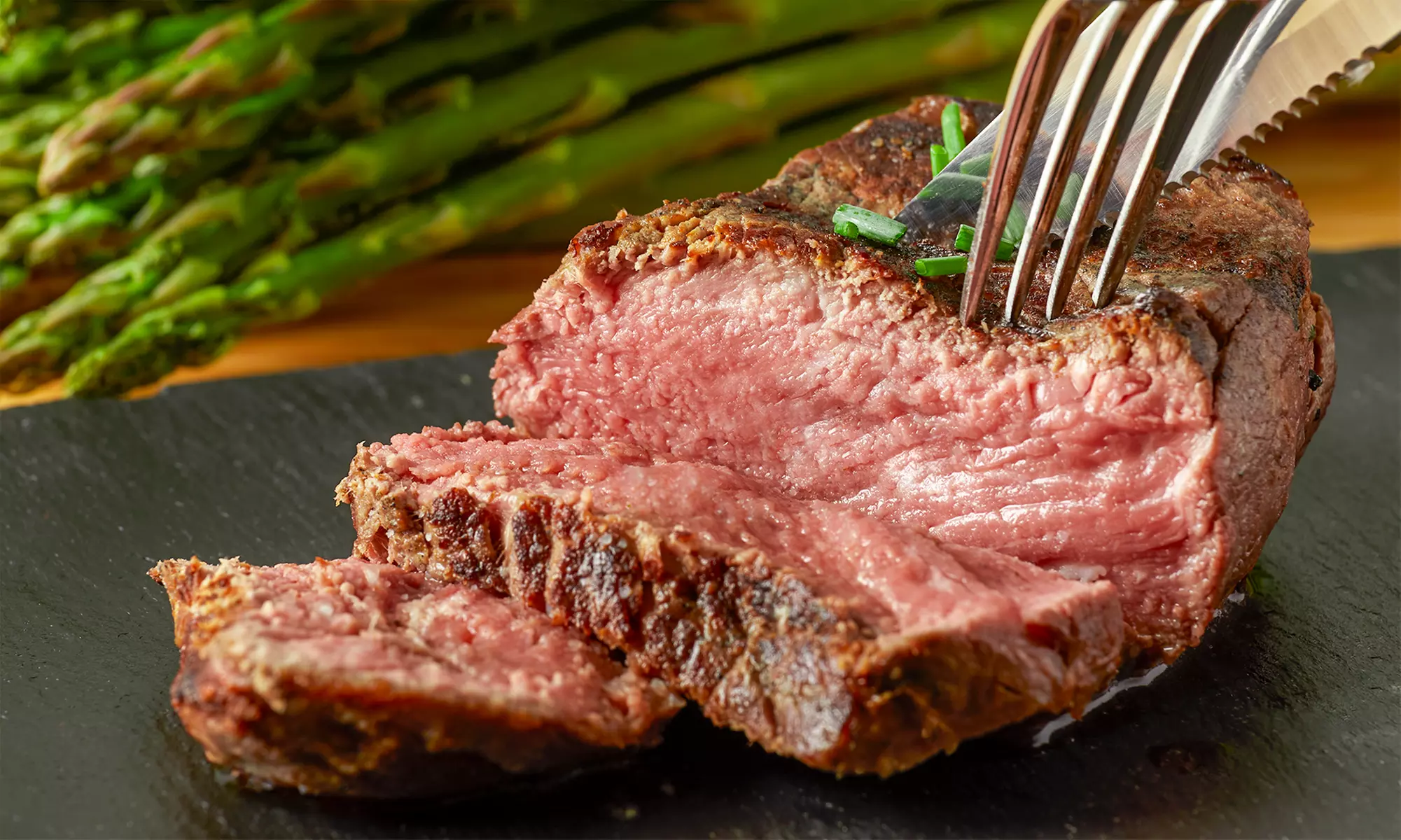 Menu tris di tagliata con antipasto, dolce e calice di vino per 2 o 4 persone alla Stanza Del Gusto (sconto fino a 69%) - Primary Image