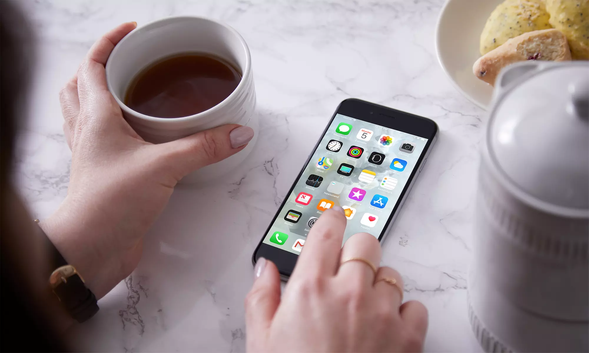 iPhone or iPad Glass Repair or Battery Replacement at Repair Sharks (Up to 47% Off). 14 Options Available. - Primary Image