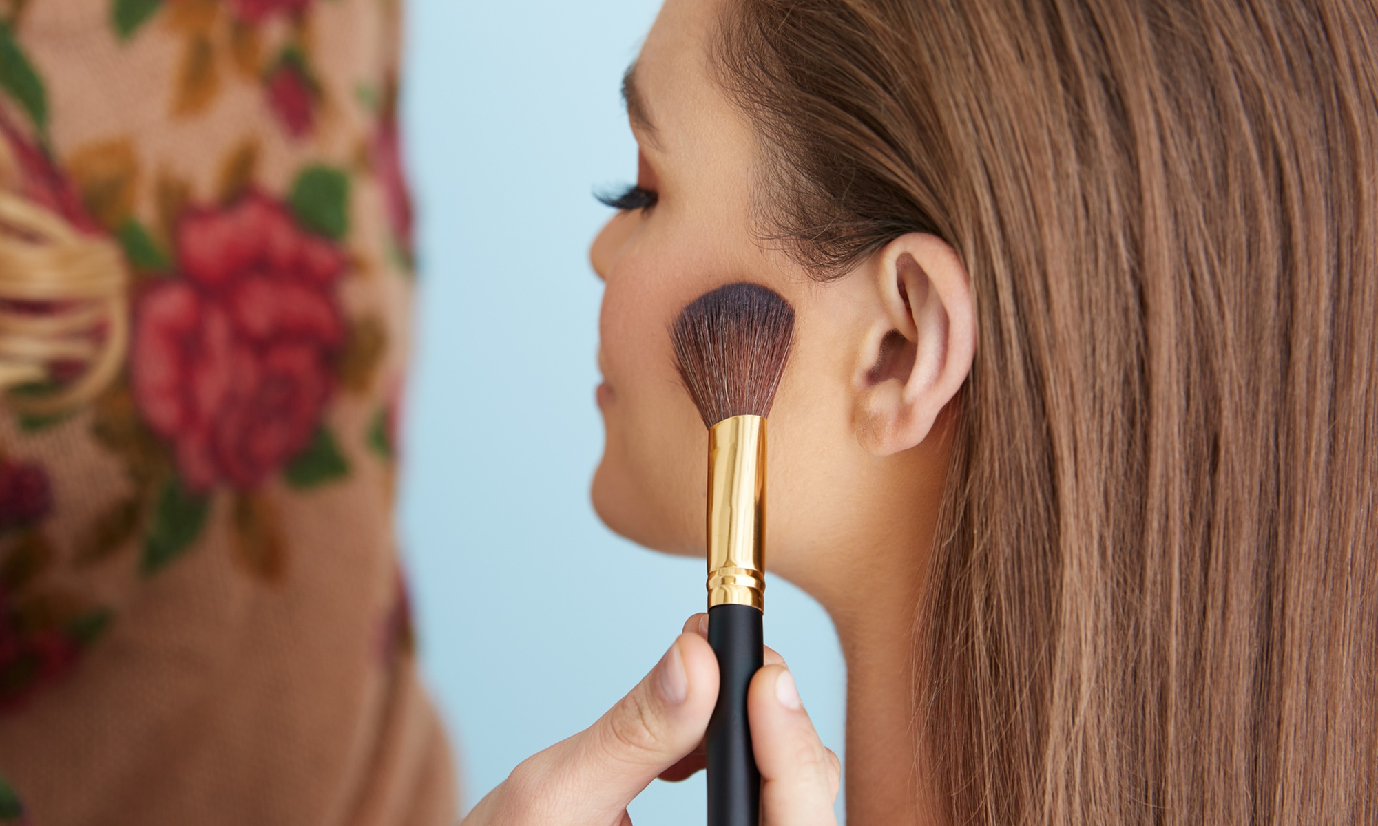 Prom & Event – Full-Face Makeup or Bridal Party – Makeup for 5 Guests