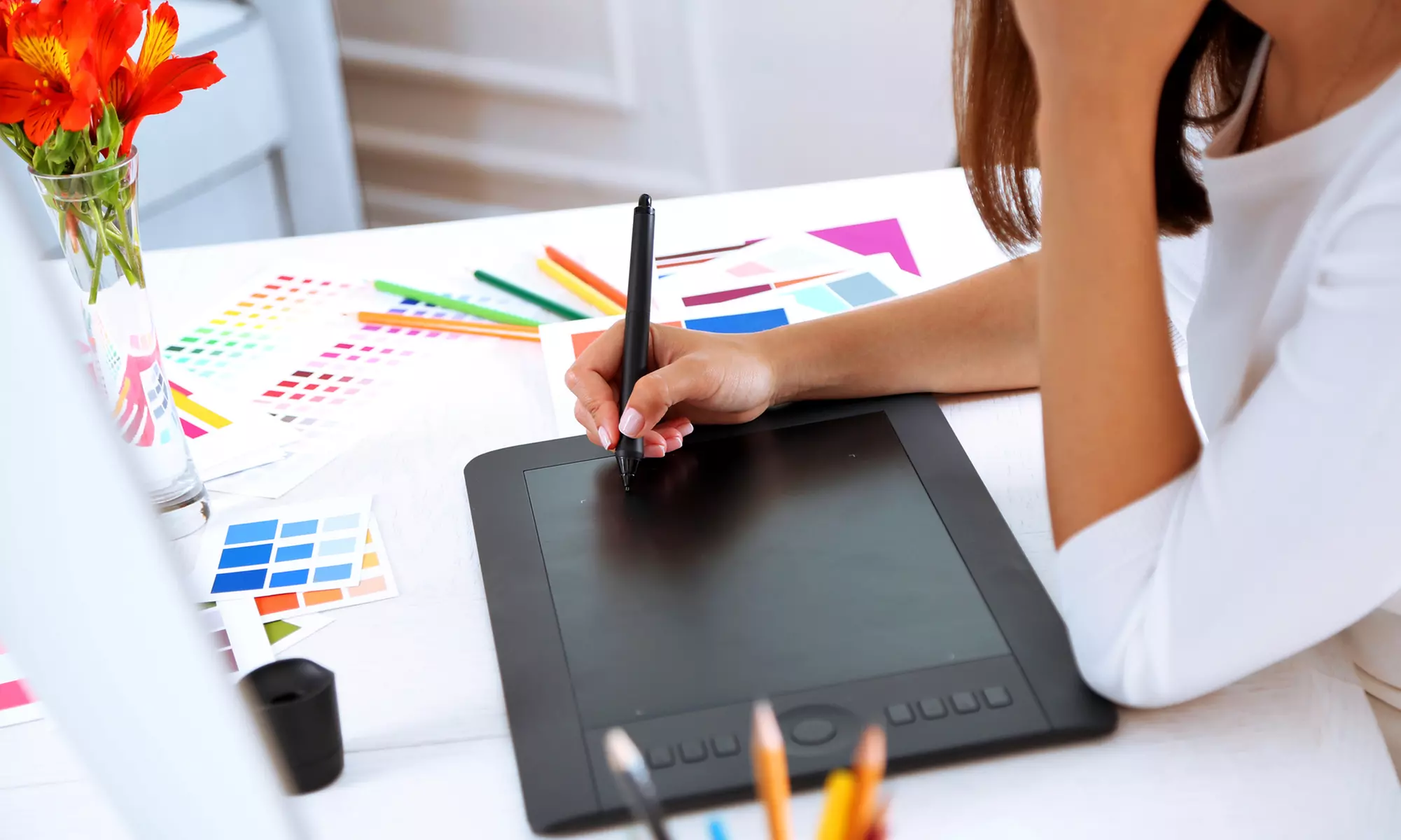 Adobe Illustrator with Alice Thorpe Online Course at International Open Academy (87% Off) - Primary Image